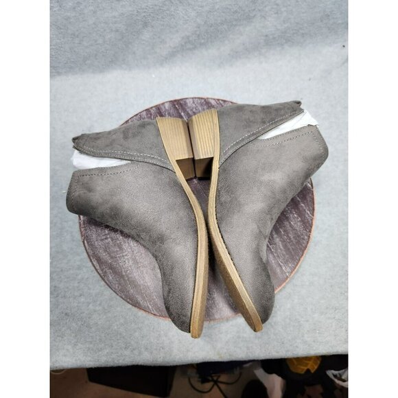 Gray Womens Suede Ankle Boots With Wooden Block Heel & Side Zipper - Picture 10 of 13